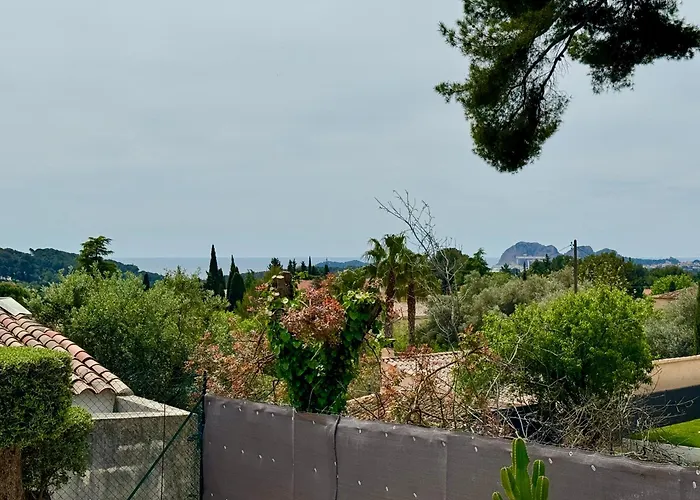 Ceyrenite - La Ciotat *